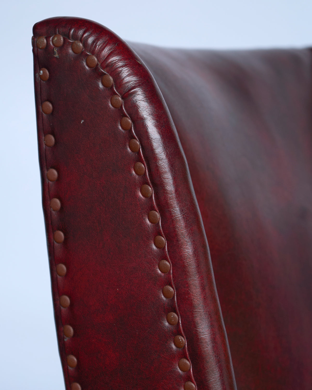 A stylish mid Century pair of chairs
