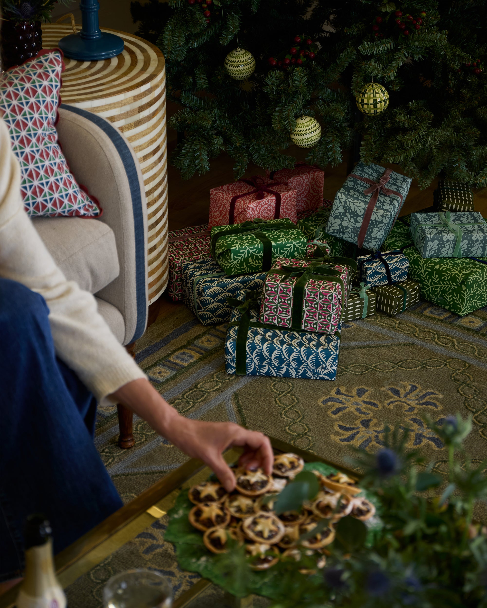 Varuna Hand-tufted Trellis Wool Rug - Green