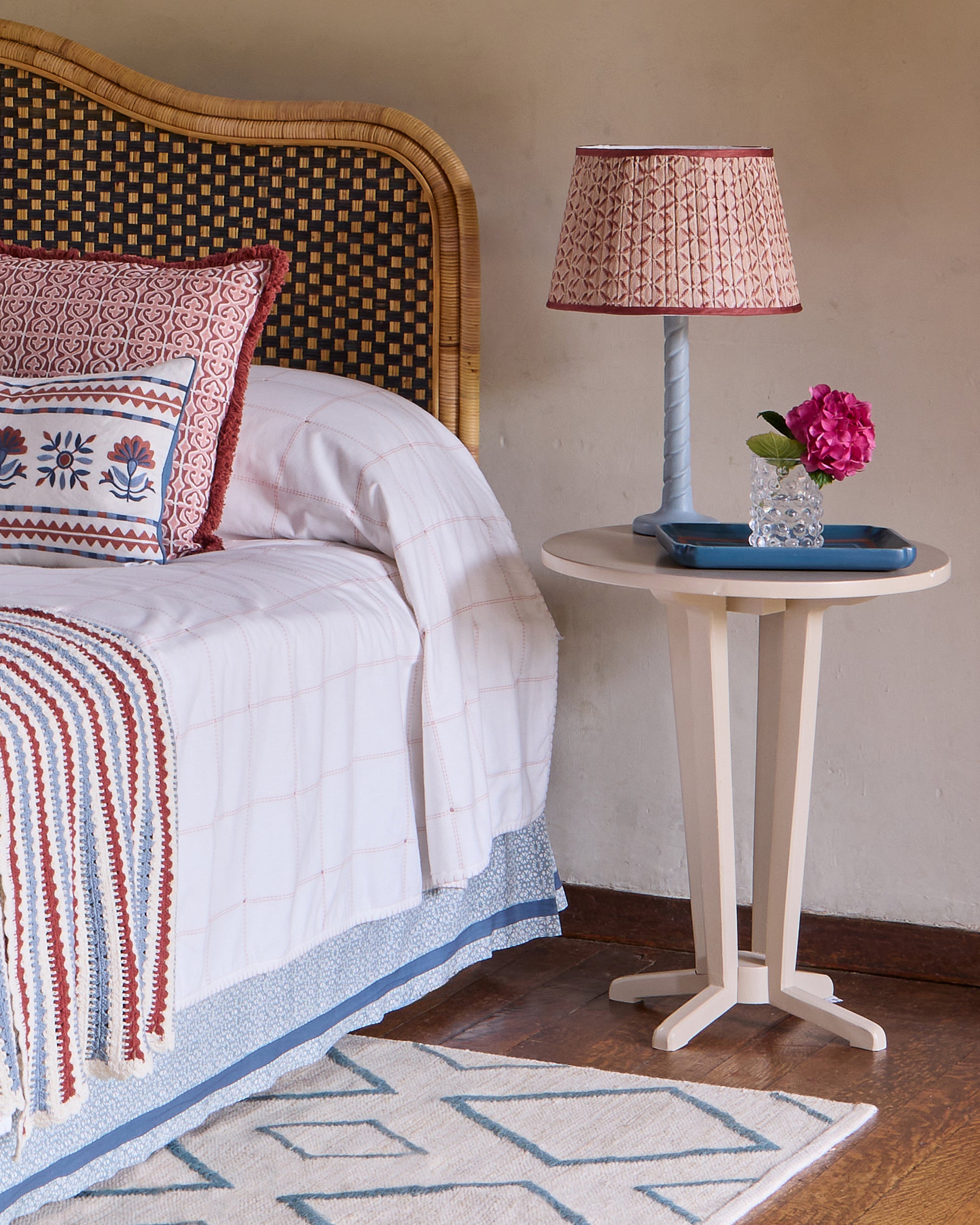 Small Twisted Wooden Table Lamp - Light Blue