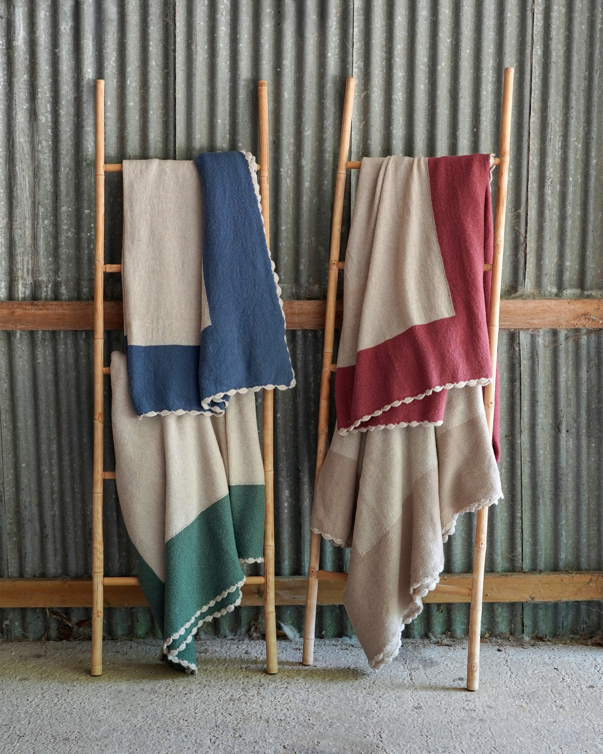 Bordered Knitted Throw - Green
